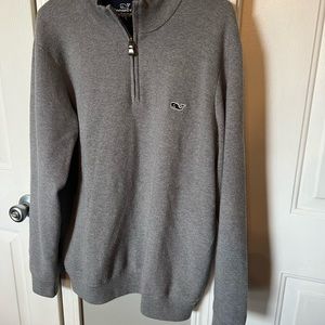 Mens L Vineyard Vines 1/4 zip. Great shape. Nylon lining. Wool. Super condition.